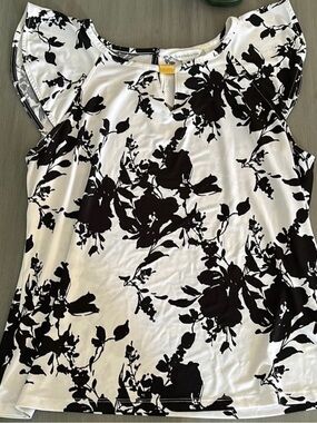 Liz Claiborne Black and White Floral Blouse